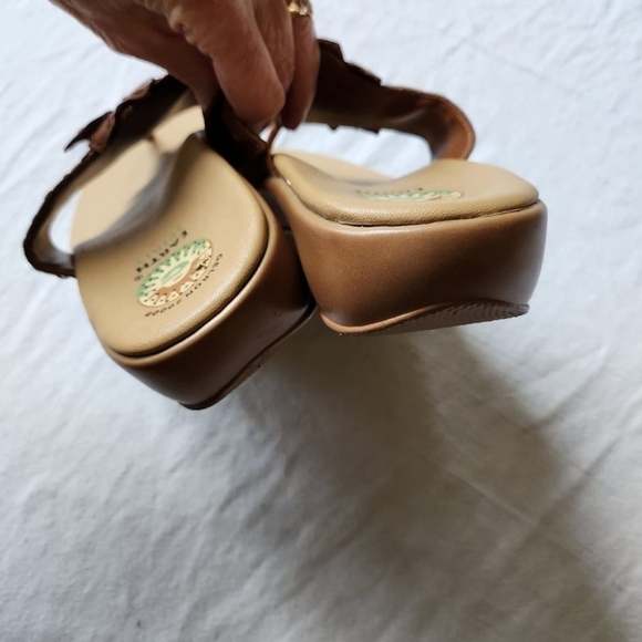 Earth Spirit Sherwood Leather Thong Floral Sz. 8.5 Sandal - Picture 5 of 8